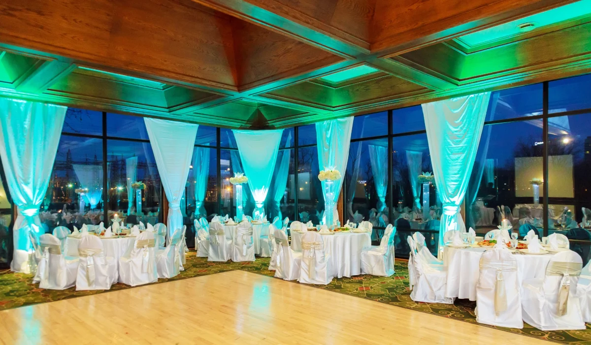 Uplighting - DJ Mike Tomas - Edmonton Wedding DJ